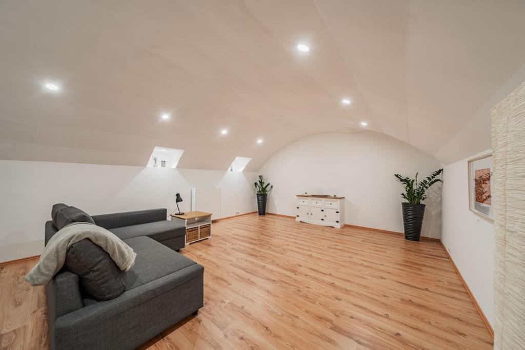 117 M² Near Nussdorferstrasse Apartment Wina Bagian luar foto